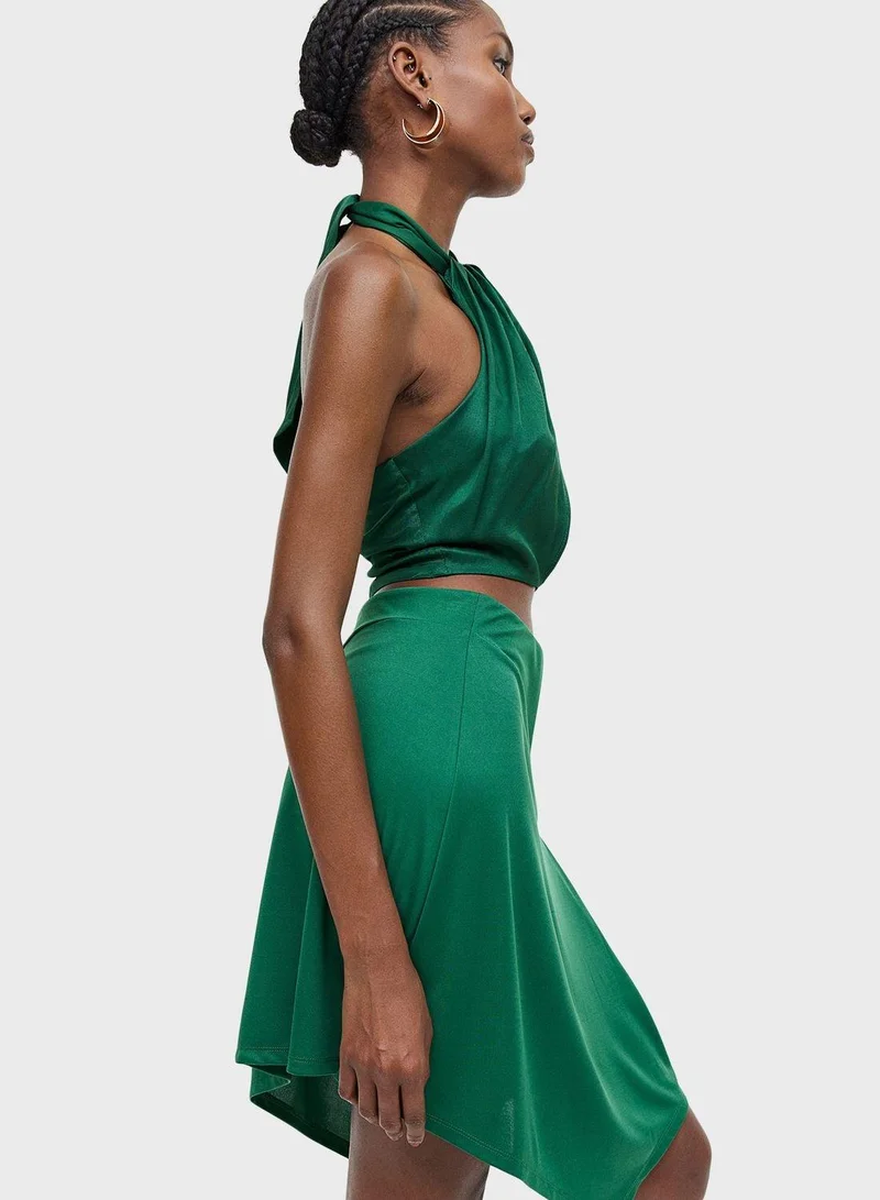 اتش اند ام تنورة بحافة متباينة الطول